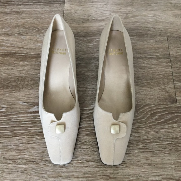 Stuart Weitzman Gold Kitten/Low Block Heel 5.5 - Picture 1 of 7